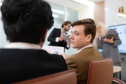 Measuring Customer Experience ROI: KPIs and Metrics for Home Builders